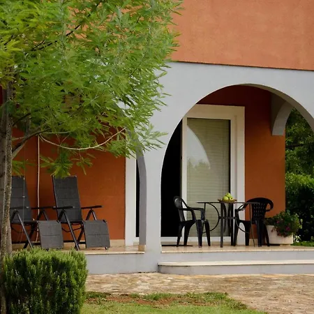 Perci Apartment *